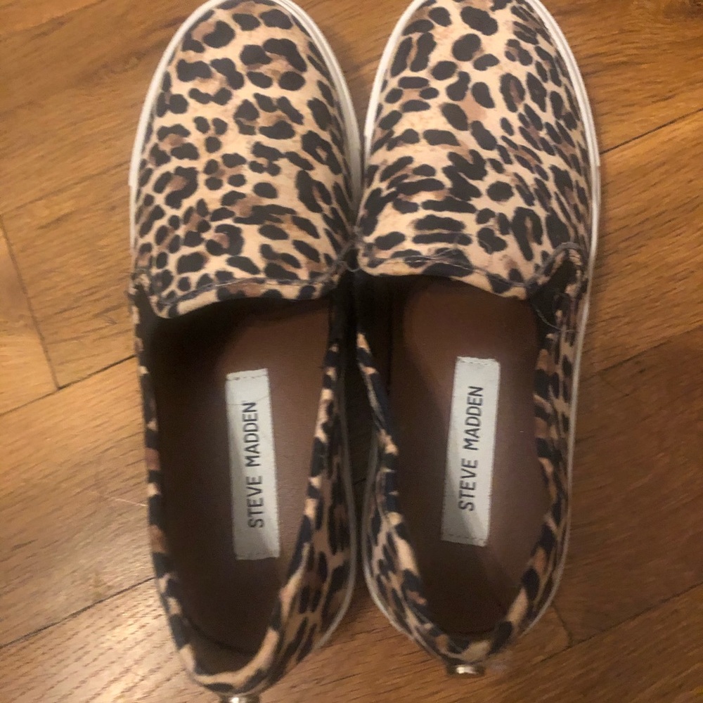 Steve Madden Slip on sneakers